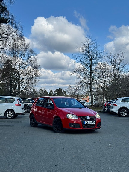 Volkswagen Golf V 7 of 7