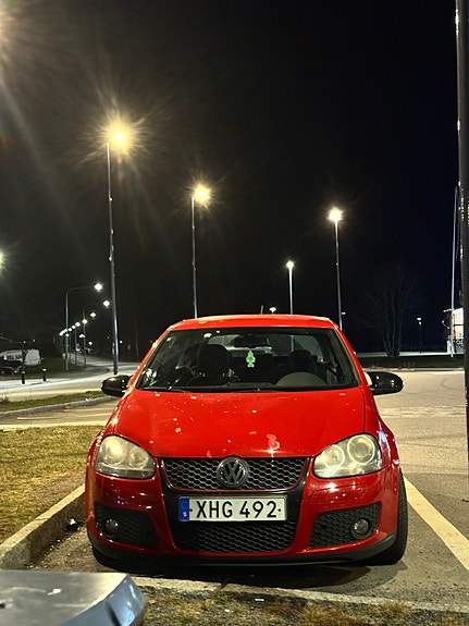 Volkswagen Golf V 4 of 7