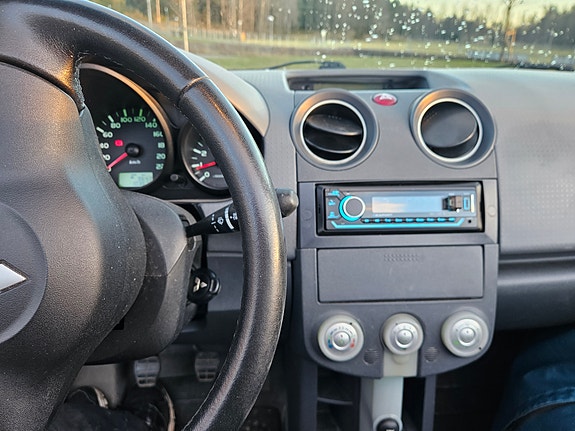 Mitsubishi Colt 5 of 5