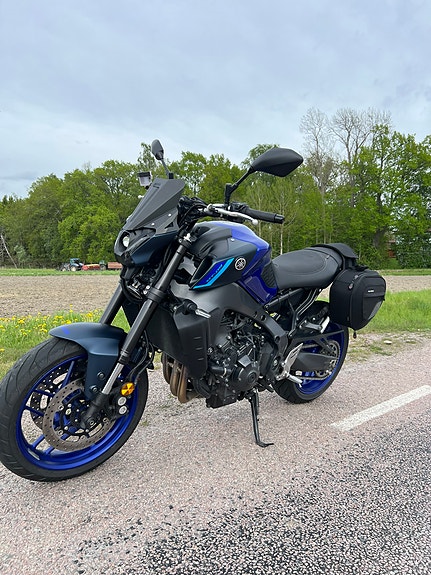 Yamaha Mt-09 5 of 7