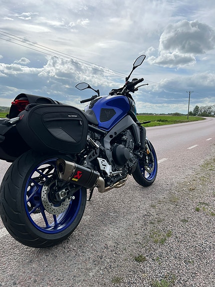 Yamaha Mt-09 6 of 7