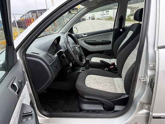 Skoda Fabia 10 of 27