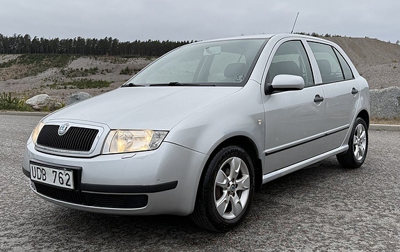 Skoda Fabia 2 of 5