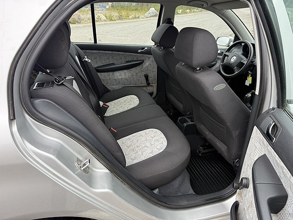 Skoda Fabia 19 of 27