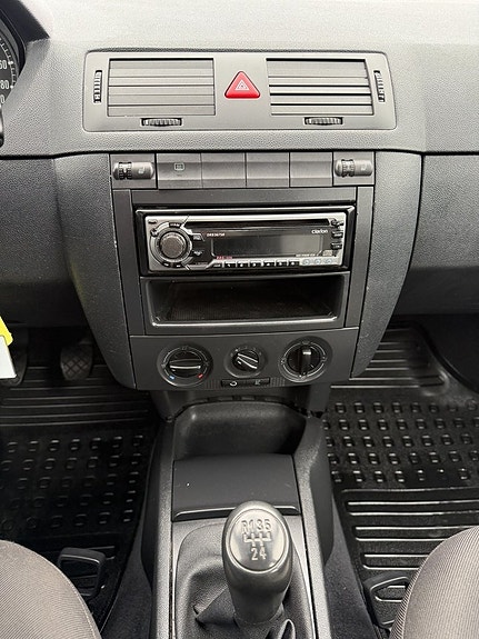 Skoda Fabia 14 of 27