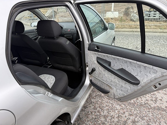 Skoda Fabia 18 of 27