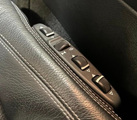 Mercedes-Benz E350 26 of 26