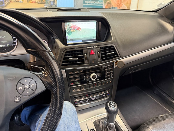 Mercedes-Benz E350 22 of 26