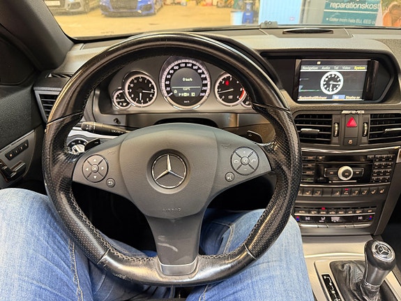 Mercedes-Benz E350 21 of 26