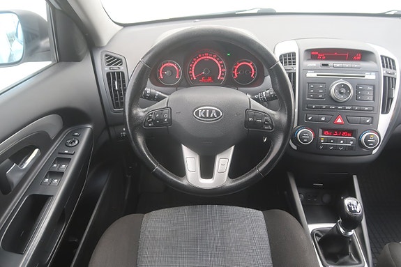 Kia Ceed 6 of 23