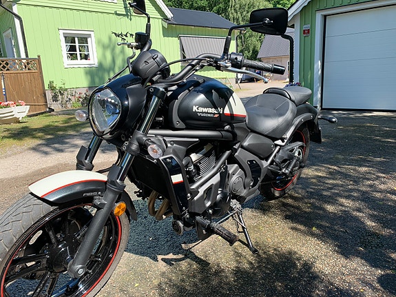 Kawasaki Vulcan S 4 of 5