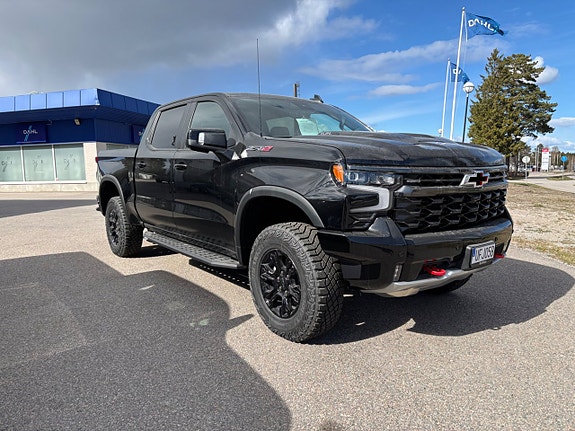 Chevrolet Silverado 1500 13 of 13