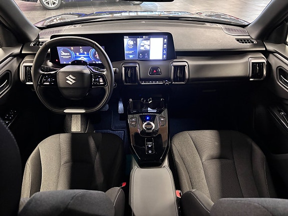 Suzuki eVitara 7 of 14