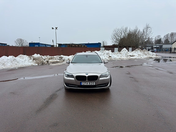 BMW 520d 4 of 12