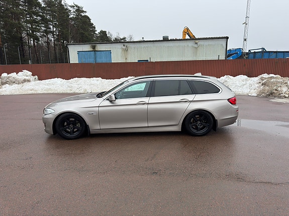 BMW 520d 2 of 12