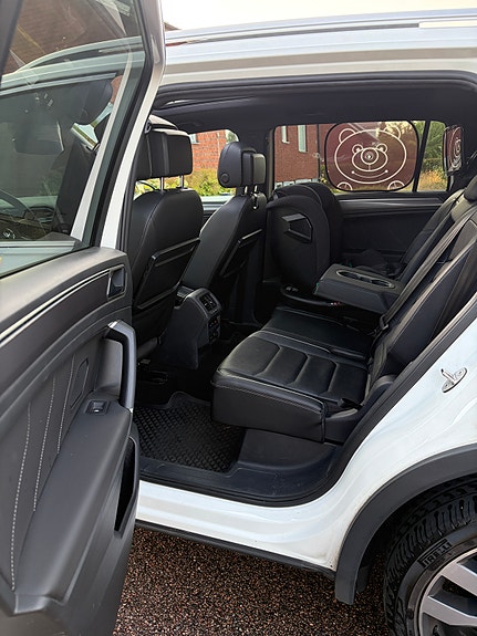 Volkswagen Tiguan Allspace 16 of 26
