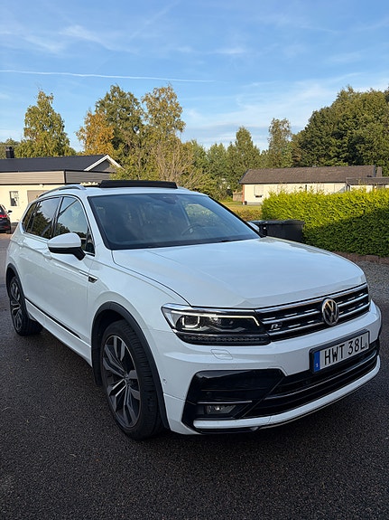 Volkswagen Tiguan Allspace 2 of 26