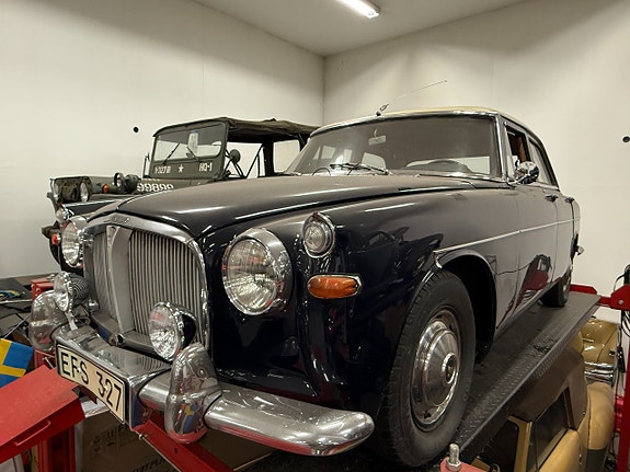 Rover P5B 2 of 25