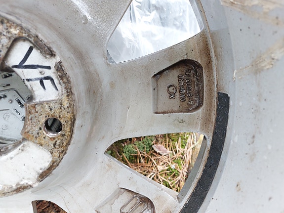 Product image 8 of 9