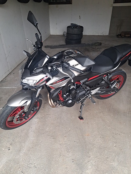 Kawasaki Z650 2 of 4
