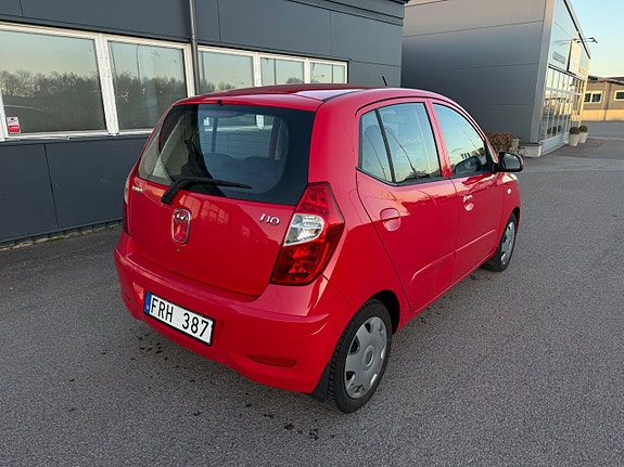 Hyundai i10 6 of 18