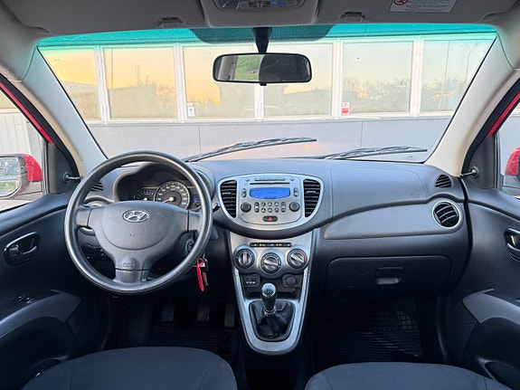 Hyundai i10 14 of 18