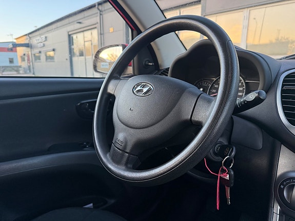 Hyundai i10 17 of 18