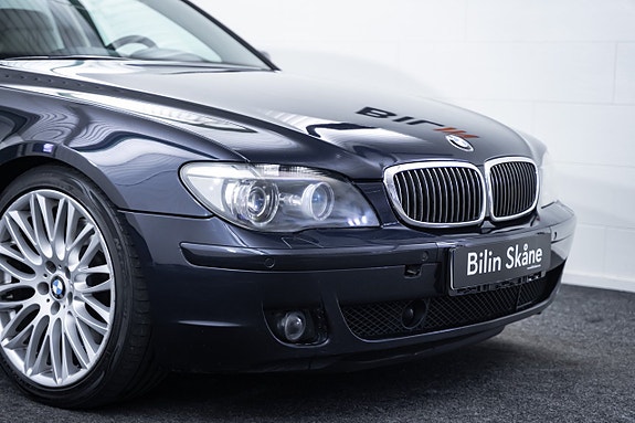 BMW 745d 2 of 5