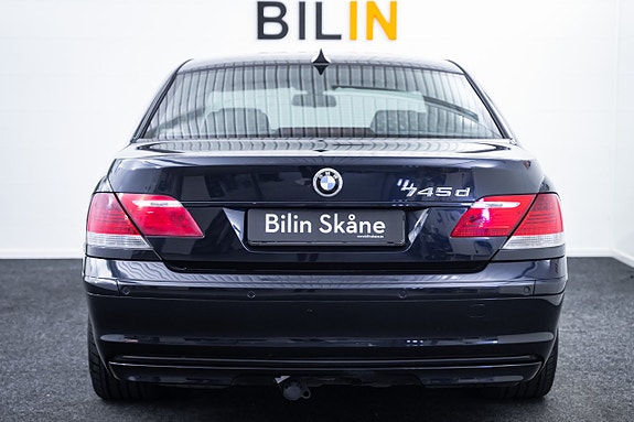 BMW 745d 8 of 27