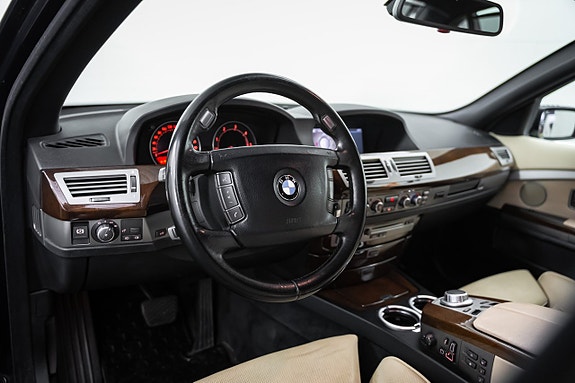 BMW 745d 17 of 27