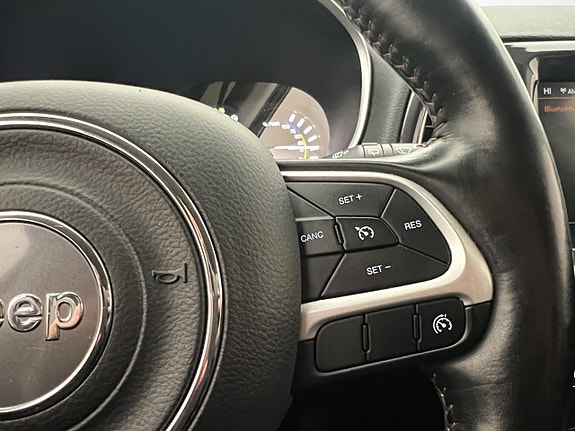 Jeep Compass 18 of 30