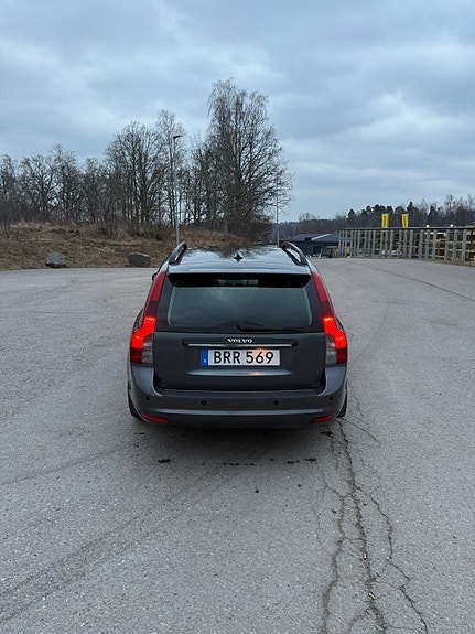 Volvo V50 3 of 5