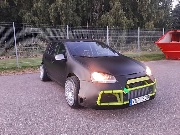 Volkswagen Golf V 4 of 5