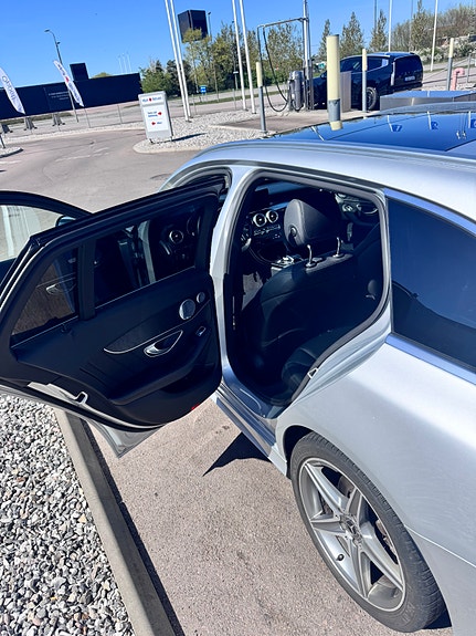 Mercedes-Benz C220 18 of 20