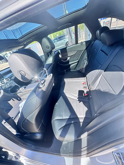 Mercedes-Benz C220 13 of 20