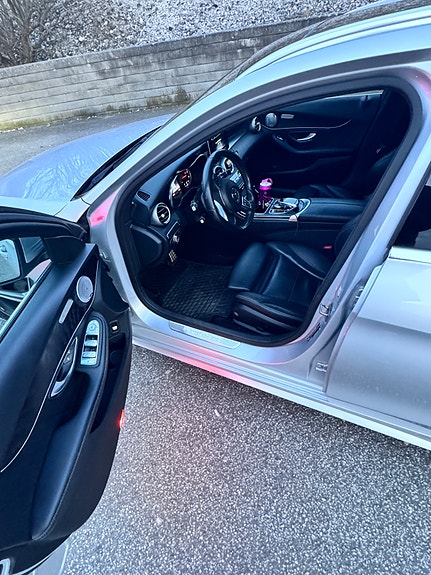 Mercedes-Benz C220 5 of 5