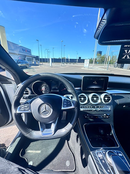 Mercedes-Benz C220 8 of 20