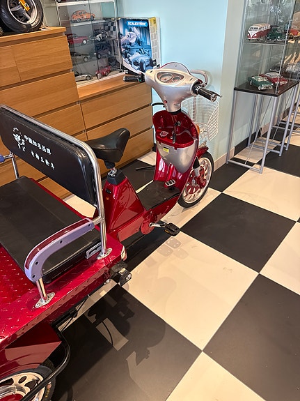 Product image 8 of 10