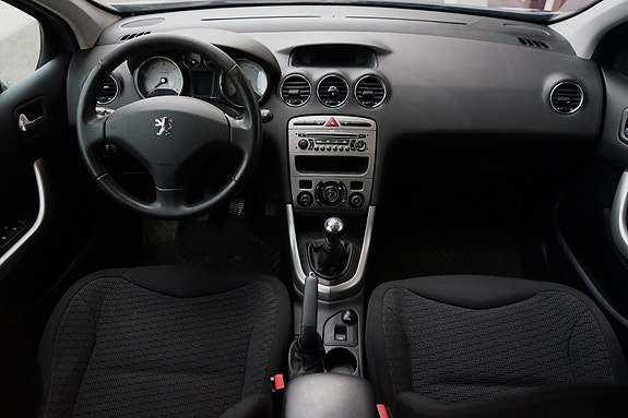 Peugeot 308 SW 5 of 5