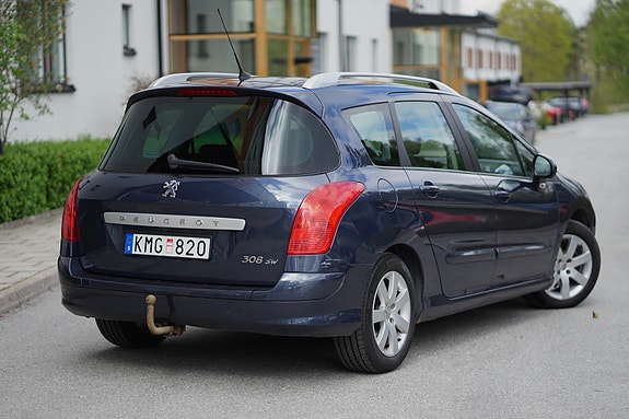 Peugeot 308 SW 4 of 5