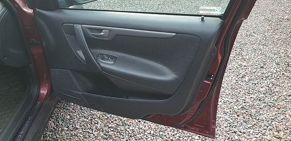 Volvo XC70 18 of 25