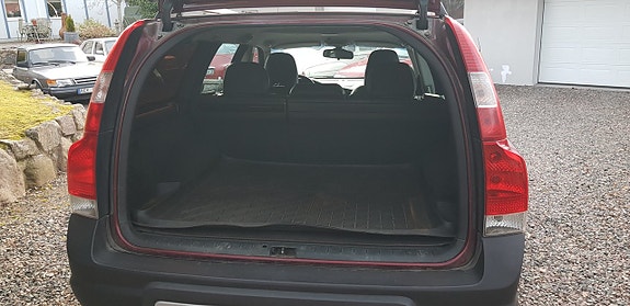 Volvo XC70 13 of 25