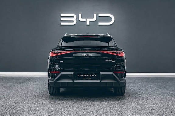 BYD Sealion 7 4 of 5