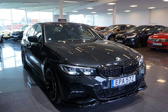 BMW 330e 5 of 5
