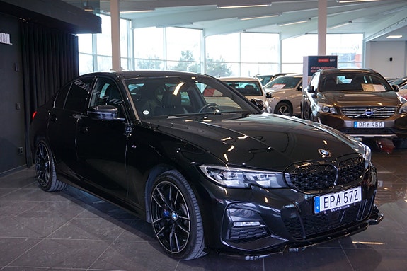 BMW 330e 2 of 5