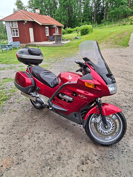 Honda ST1100 PAN EUROPEA 2 of 3