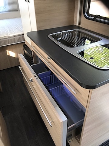 Caravelair Alba 486 Family 5 of 9