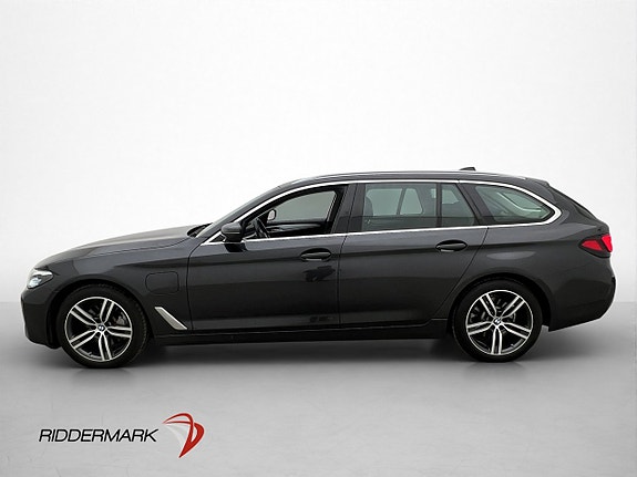BMW 530e 4 of 5