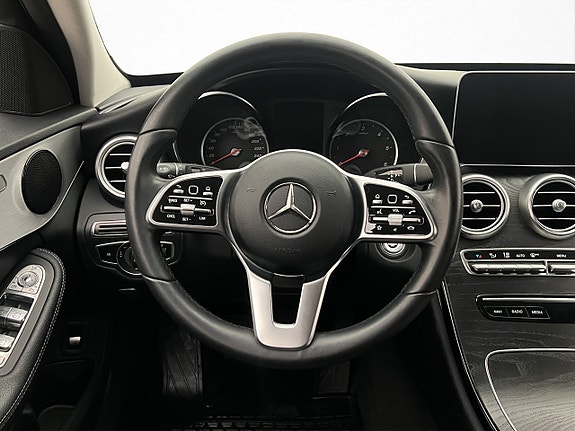 Mercedes-Benz C200 12 of 30