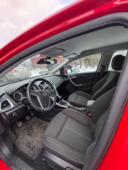 Opel Astra 2 of 3